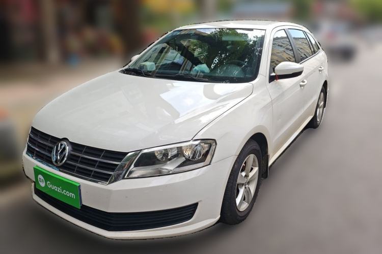 Used Volkswagen Gran Lavida 2013 1.6L Automatic Fashion Model