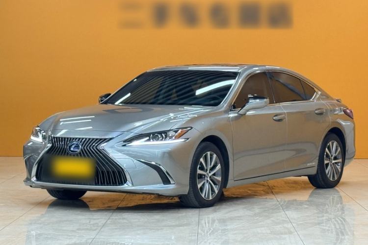 Used Lexus ES 2020 300h Premier Edition
