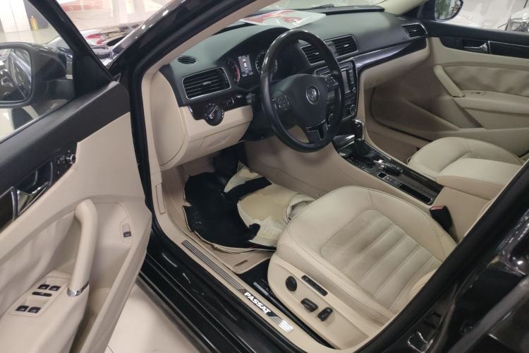 Used Volkswagen Passat 2014 1.8TSI DSG Ultimate Edition Driver Seat