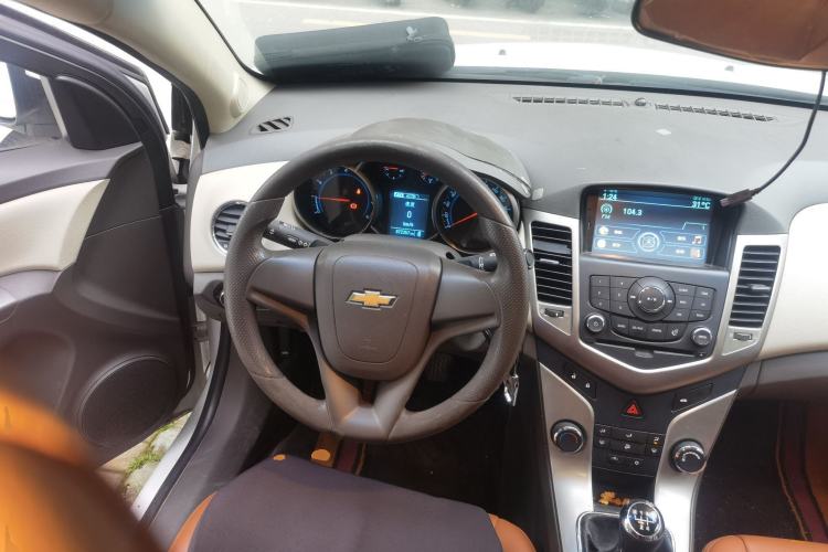 Used Chevrolet Cruze 2015 1.5L Manual Fashion Edition Steering Wheel