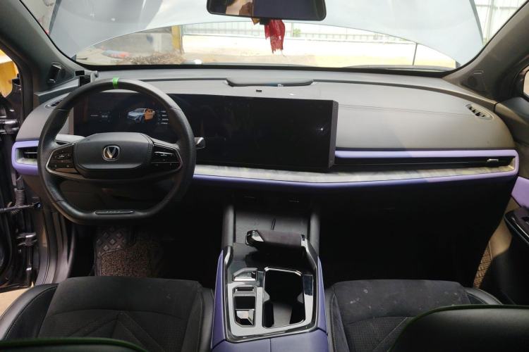 Used CHANGAN UNI-T 2023 2nd Generation 1.5T Sport Edition Flagship Version Center Console