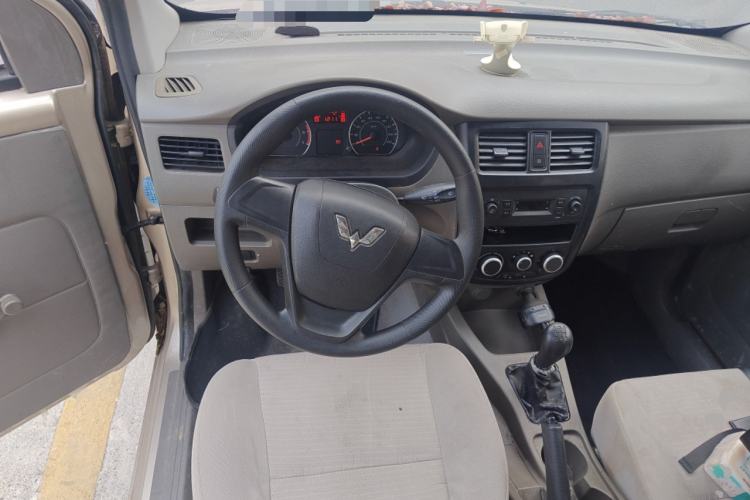 Used Wuling Rongguang V 2018 1.5L Practical Version