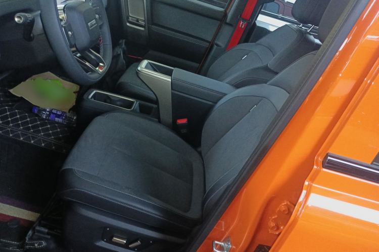 Used iCAR V23 2026 Model V23S 501 Four-Wheel Drive Peak Performance Edition Left Front Seat