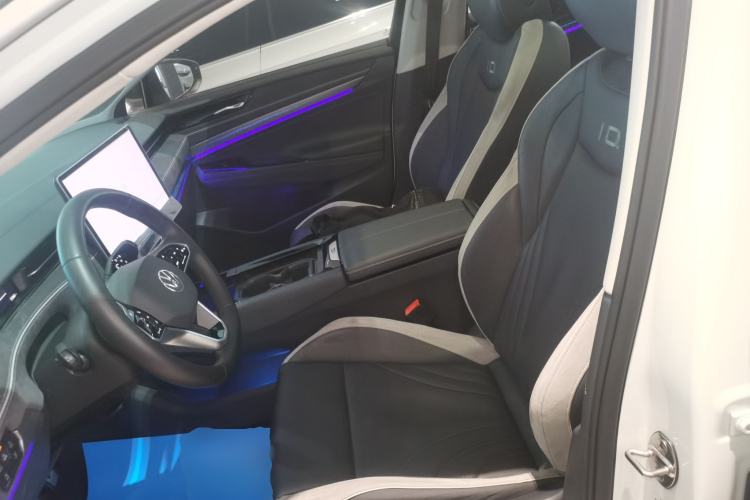 Used Volkswagen ID.7 VIZZION 2024 PRO Model Left Front Seat