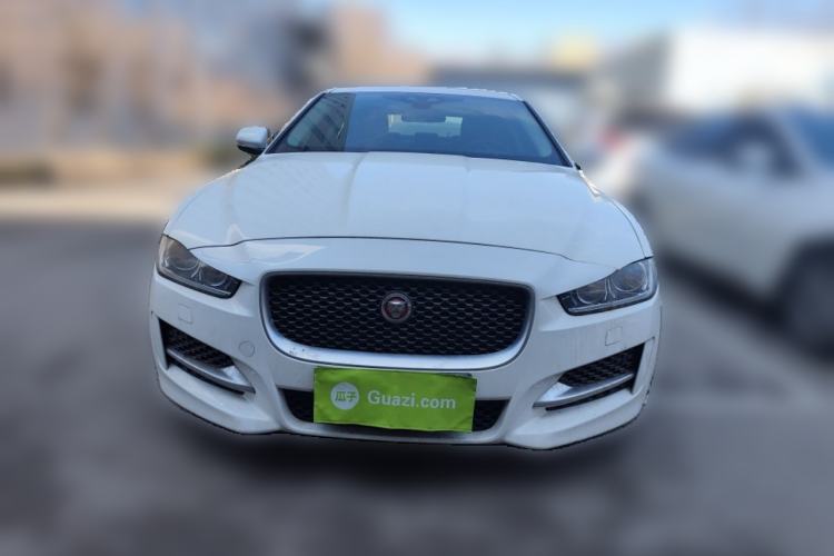 Used Jaguar XE 2015 2.0T 200 PS R-Sport Front