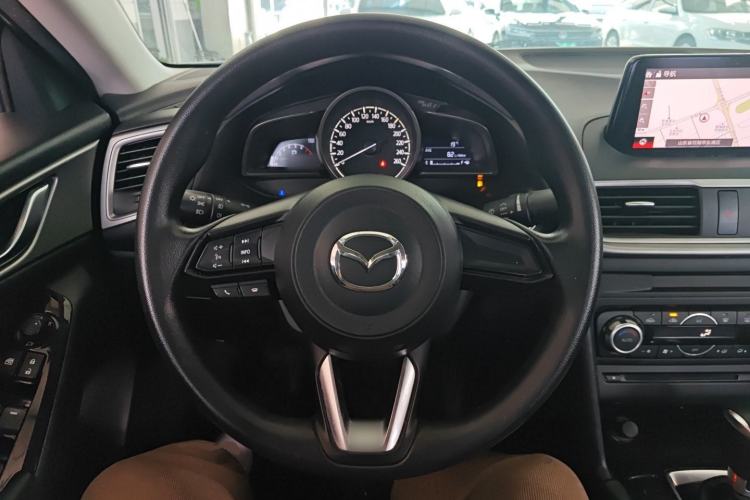 Used Mazda 3 Axela 2017 Sedan 1.5L Automatic Luxury Model Emission Standard China V Steering Wheel