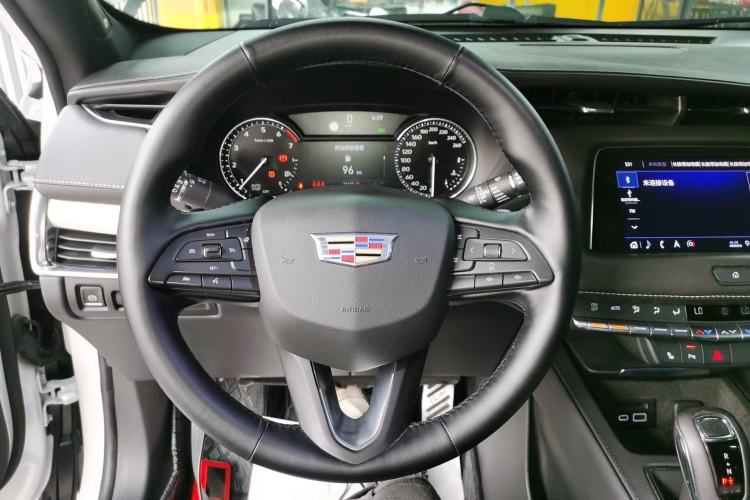 Used Cadillac XT4 2018 28T Two-Wheel Drive Leading Version