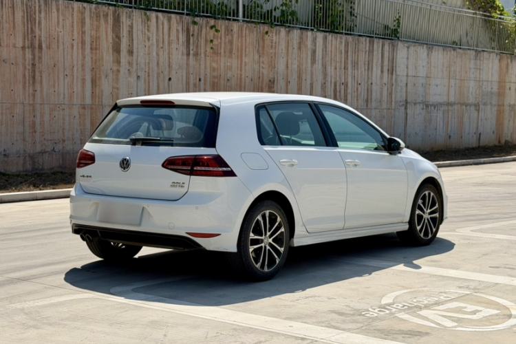 Used Volkswagen Golf 2016 1.4TSI Automatic R-Line