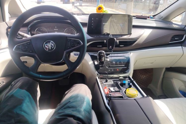 Used Buick GL8 2021 Land Cruiser Executive Class 652T Luxury Model