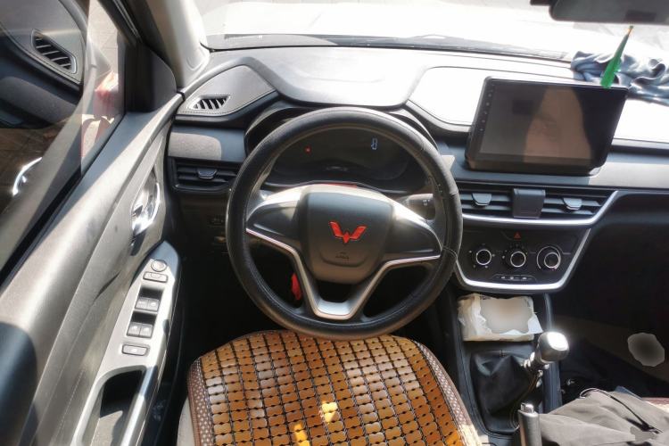 Used Wuling Hongguang S3 2019 1.5L Manual Comfort Model China VI Standard