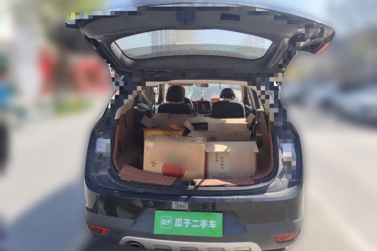 Used Baojun 560 2015 1.8L Manual Elite Edition Trunk