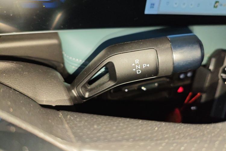 Used Geometry E Firefly 2024 301km Starlight
