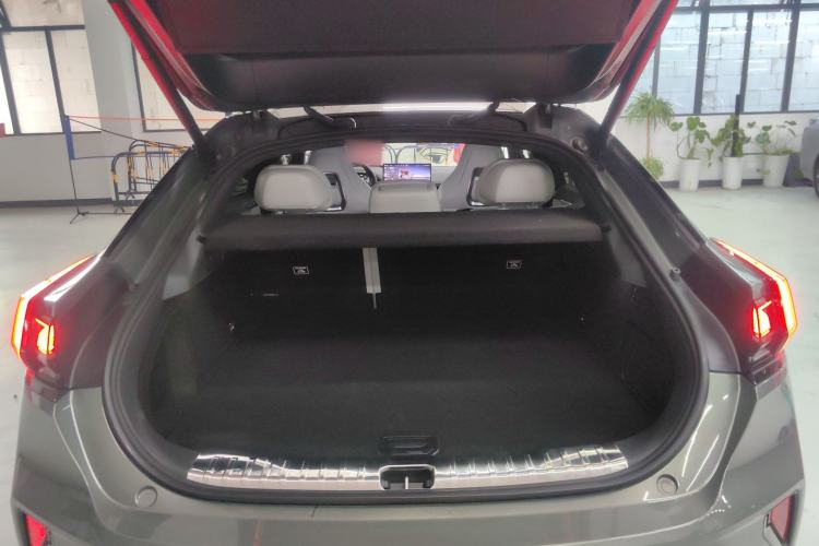 Used Zeekr 001 2025 YOU Edition 100 kWh All-Wheel Drive