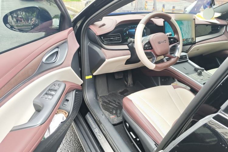 Used BYD Seal 2023 DM-i 1.5T 121km Prestige Model Driver Seat