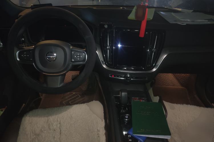 Used Volvo S60 2023 B4 Zhiyi Luxury Edition
