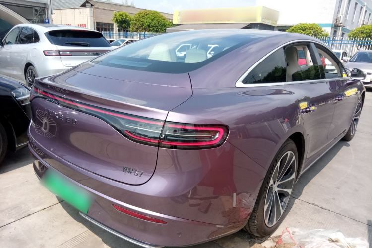 Used Hima Luxeed S7 2025 855 km Max Rear Right 45 Deg