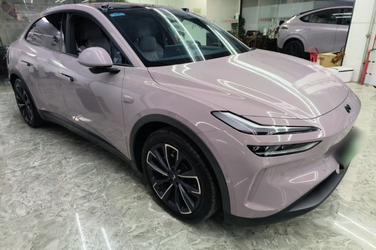 Used ONVO L60 2024 60 kWh Rear-Drive Version Front Right 45 Deg