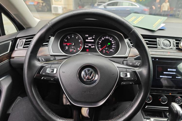 Used Volkswagen Magotan 2018 280TSI DSG Leading Model Steering Wheel