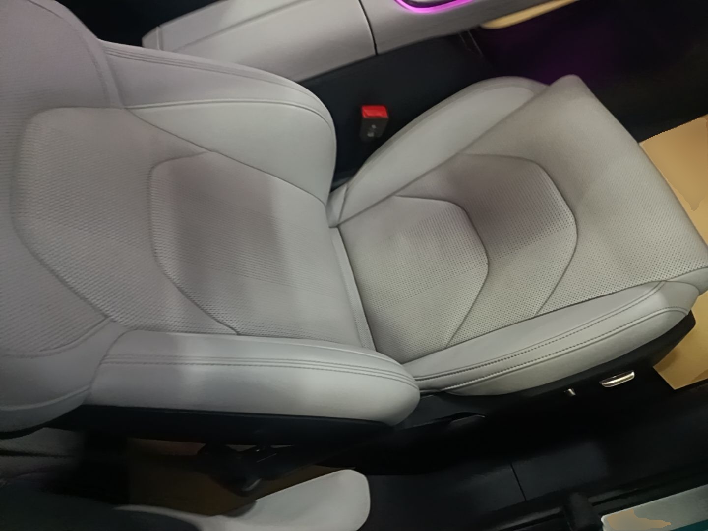Xiaomi Auto SU7 2024 Four-Wheel Drive Ultra-Long Range Advanced Intelligent Driving Max Edition — снимка 19