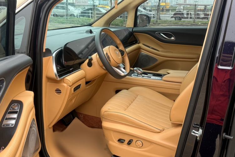 Used VOYAH Dream 2024 PHEV Ultra-Long Range Flagship Edition Exterior 10