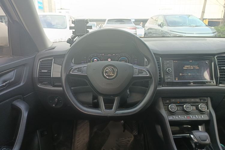 Used Skoda Kodiaq 2019 Facelifted TSI330 5-Seater Two-Wheel-Drive Luxury Enjoyment Edition China VI Standard Steering Wheel