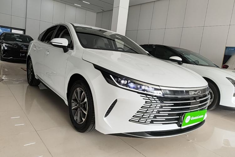 Used BYD Destroyer 05 2024 HONOR Edition DM-i 55KM Luxury Model Front Right 45 Deg