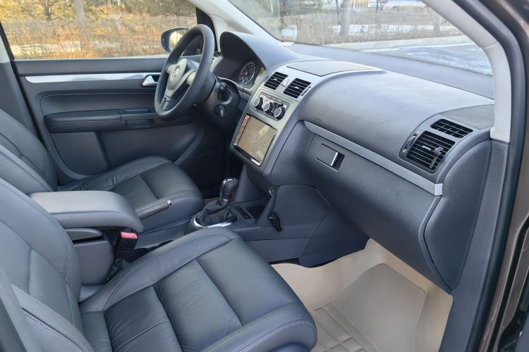 Used Volkswagen Touran 2013 1.4T DSG Comfort Edition 5-Seater
