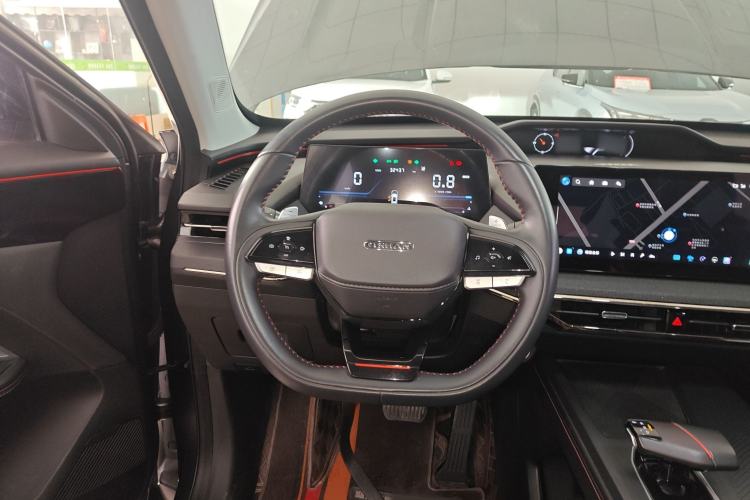 Used Oshan Z6 2022 Blue Whale 1.5T DCT Luxury Model
