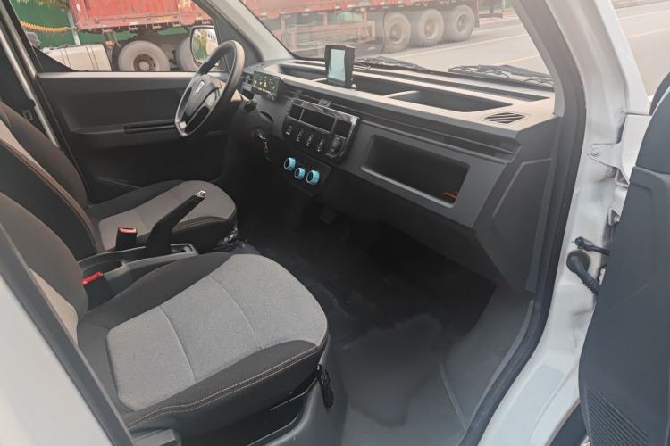 Used Farizon Xingxiang V 2023 V6E Ningde Times 41.86kWh Value Edition
