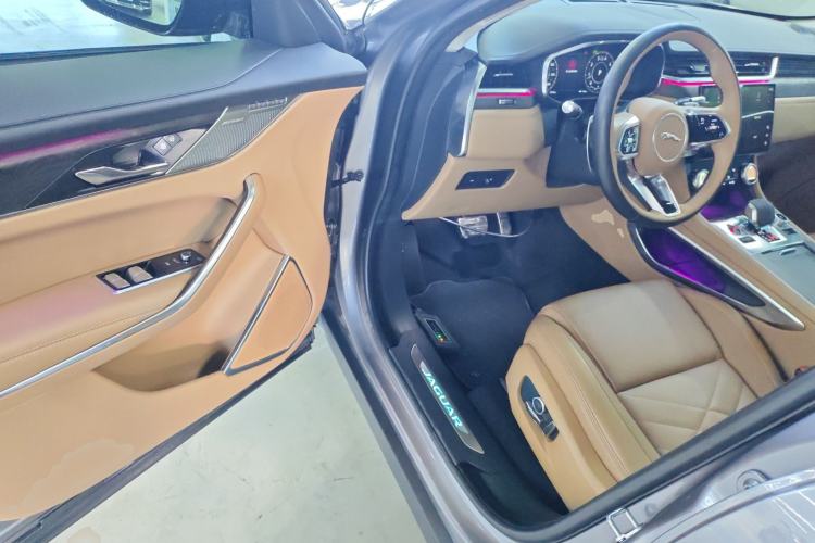 Used Jaguar F-PACE 2022 P250 HSE Driver Seat