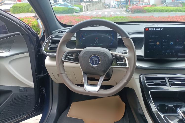 Used BYD Qin PLUS 2023 Champion Edition DM-i 120KM Leading Model
