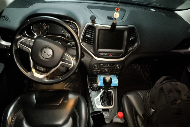 Used Jeep Cherokee 2016 2.4L Superior Edition