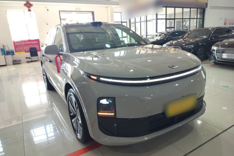 Used Li Auto L6 2024 Max Front Right 45 Deg