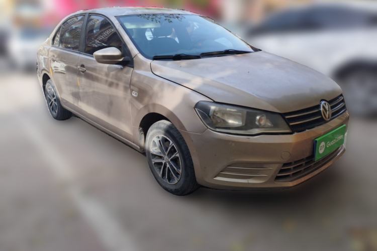 Used Volkswagen Jetta 2013 1.6L Manual Fashion Edition Front Right 45 Deg