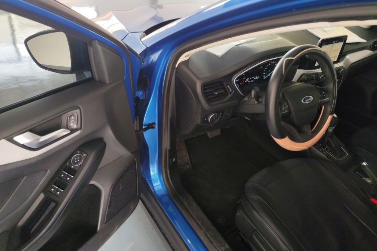 Used Ford Focus 2019 Sedan 1.5L Automatic FENGYUE Model China V Standard