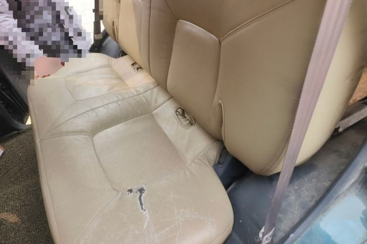 Used Leopaard Heijingang 2013 2.2L Manual Two-Wheel Drive Standard Version Left Rear Seat