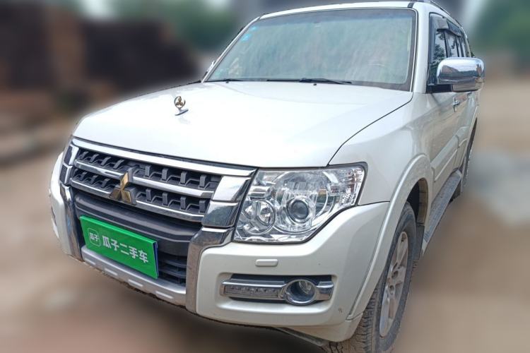 Used Mitsubishi Pajero V93 3.0L automatic