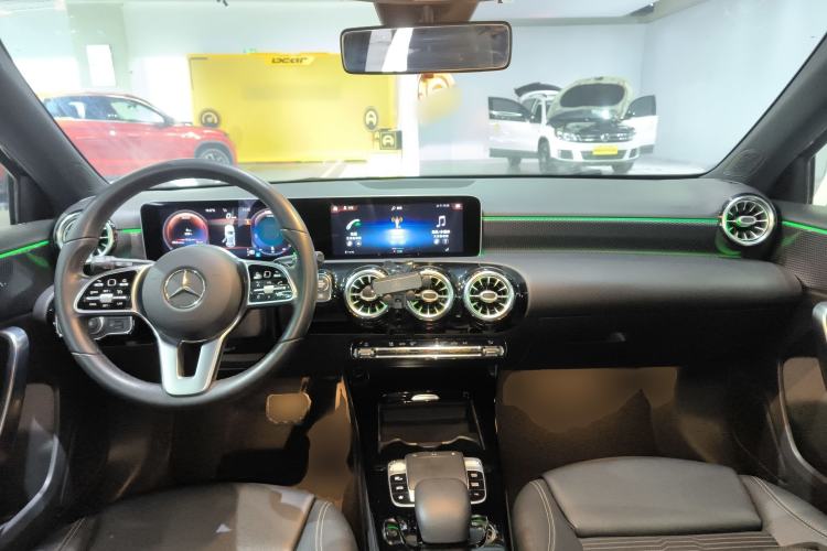 Used Mercedes-Benz A-Class 2019 A 200 Dynamic Edition Center Console