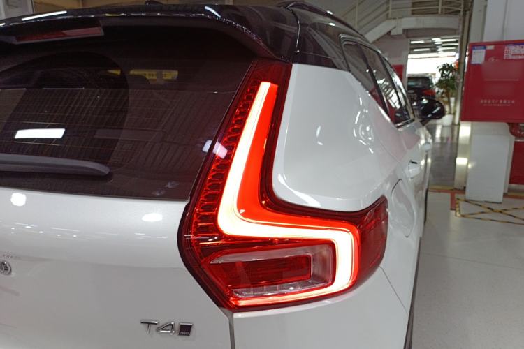 Used Volvo XC40 2021 T4 Four-Wheel Drive Smart & Sporty Edition