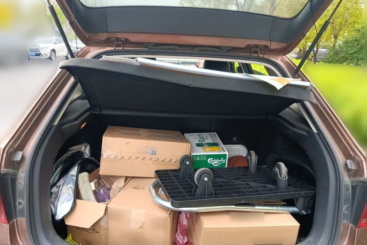 Used Volkswagen Gran Lavida 2015 1.6L Automatic Fashion Edition Trunk