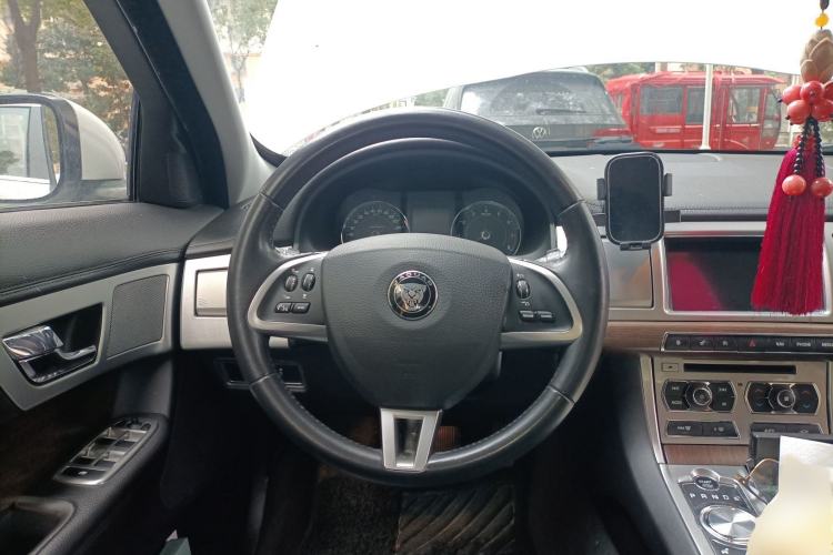 Used Jaguar XF 2013 XF 2.0T Luxury Edition