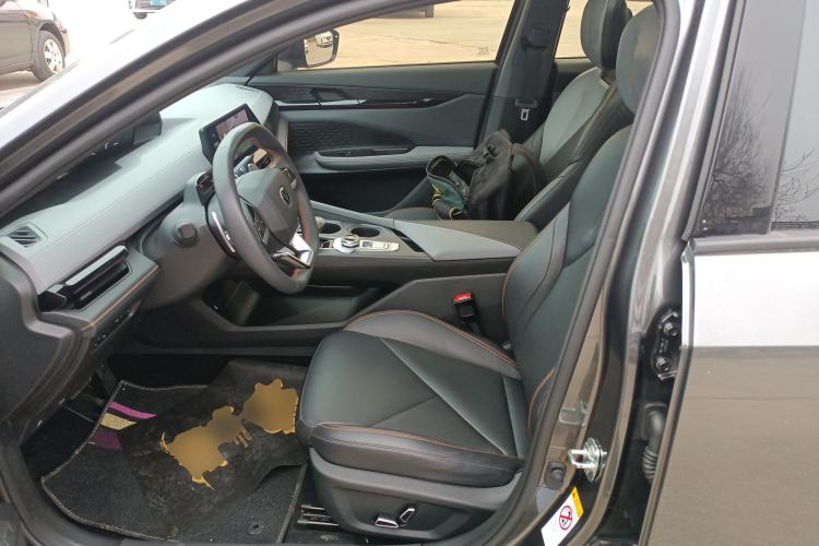 Used Changan UNI-V 2022 1.5T Prestige Version