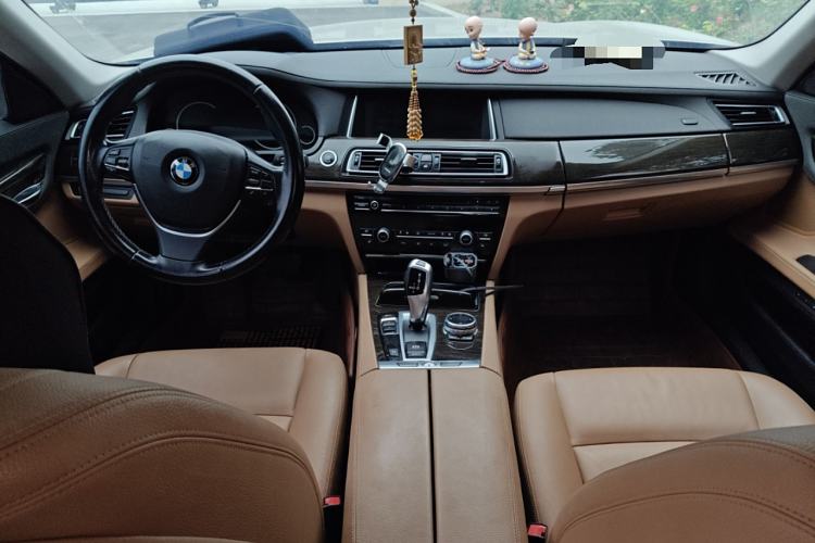 Used BMW 7 Series 2014 730Li Premium Edition Center Console