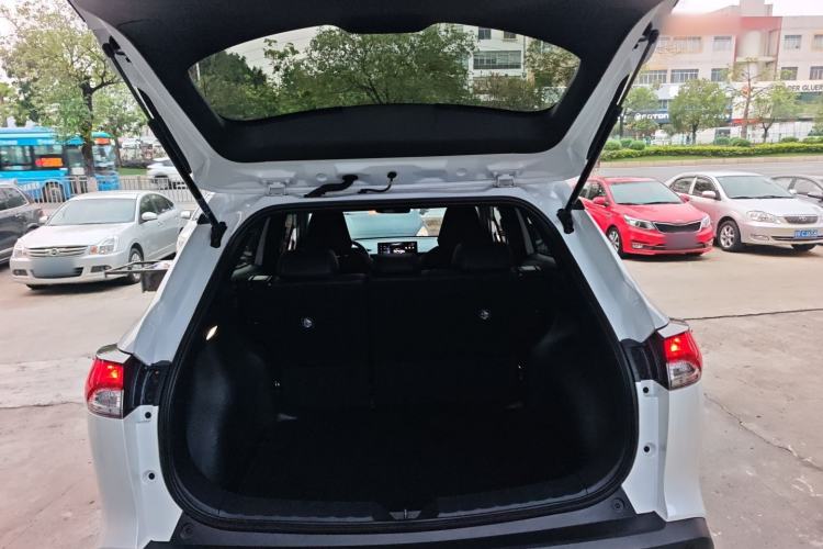 Used Toyota Corolla Cross 2026 Model 2.0L Pioneer Edition
