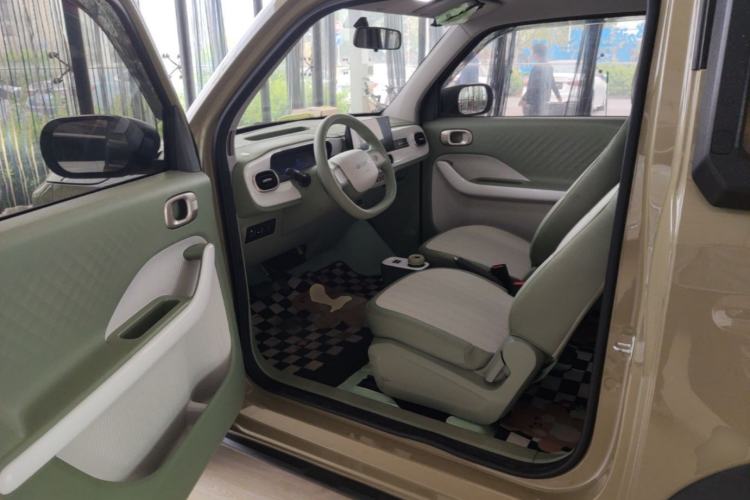 Used Geely Galaxy Panda 2025 210km Panda Rider Driver Seat