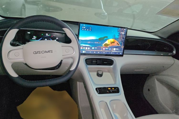 Used Geely Galaxy Geome 2026 Model 310km Dream Edition Center Console