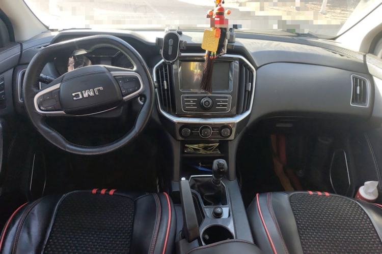 Used JMC Yuhu 7 2020 2.0T Diesel Manual 4x4 Comfort Edition Long Wheelbase China VI Emission Standard JX4D20A6L
