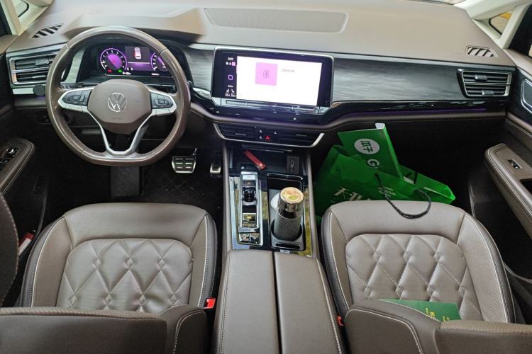 Used Volkswagen Viloran 2022 380TSI Prestige Edition
