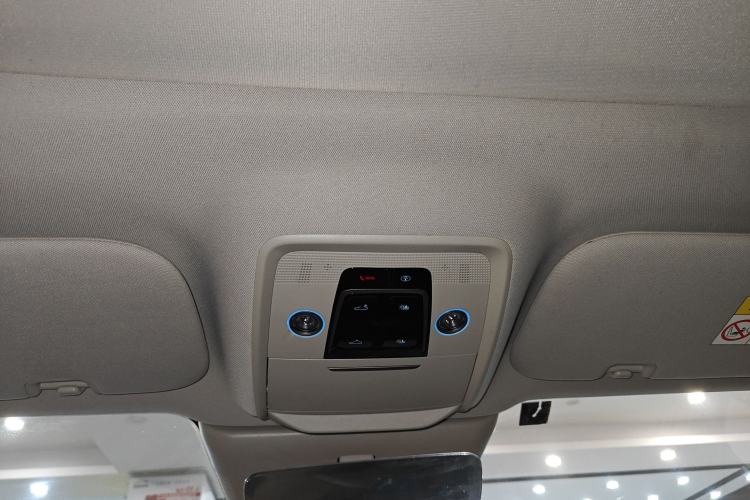 Used Denza D9 2022 DM-i 970 Four-Wheel Drive Prestige Model
