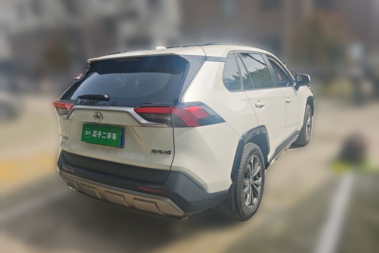 Used Toyota RAV4 2024 2.0L CVT Two-Wheel Drive Fashion Plus Edition Rear Right 45 Deg